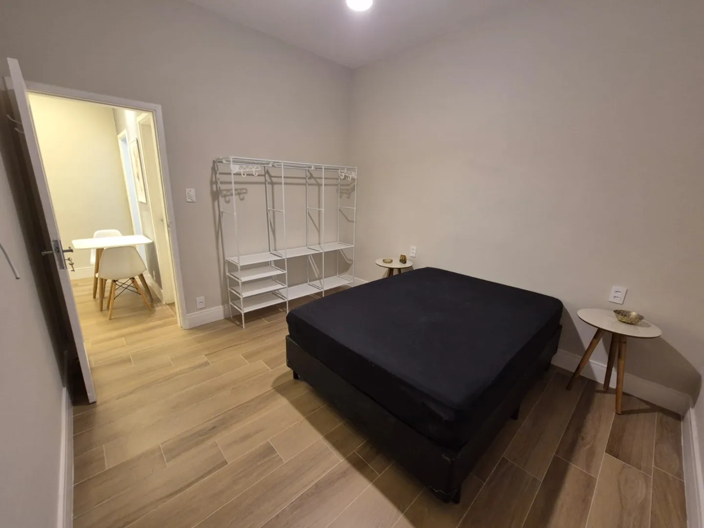Apartamento Reformado na orla da praia em Santos Avenida Bartholomeu de Gusmão Santos - 