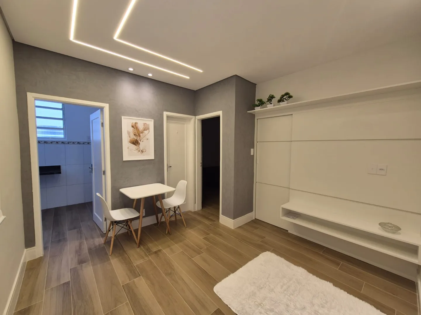 Apartamento Reformado na orla da praia em Santos Avenida Bartholomeu de Gusmão Santos - 