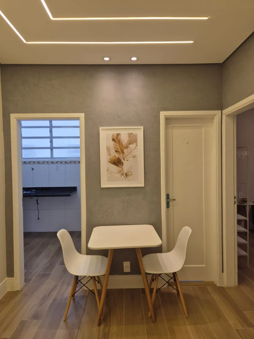 Apartamento Reformado na orla da praia em Santos Avenida Bartholomeu de Gusmão Santos - 