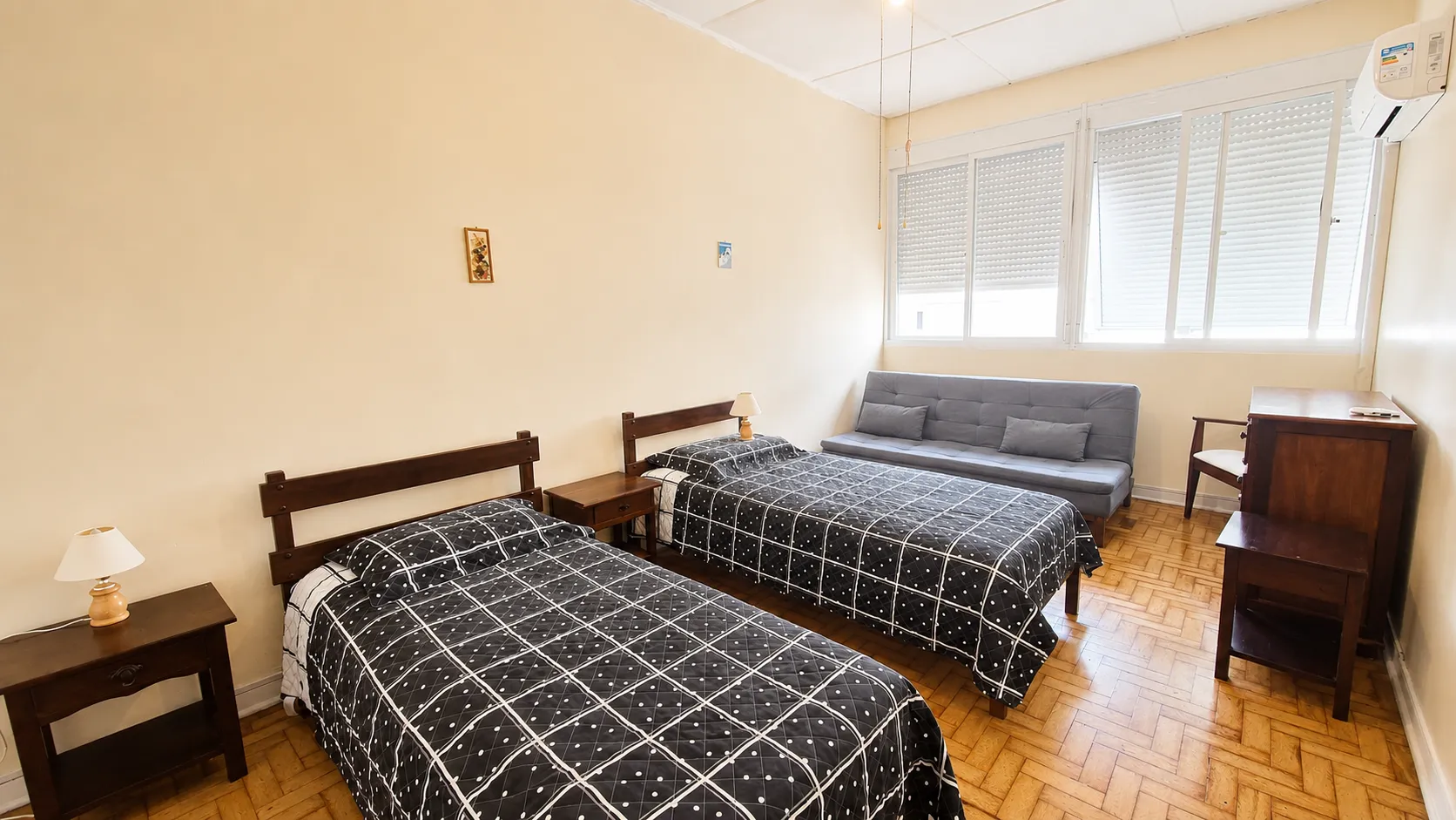 Maravilhoso Apartamento para Temporada &ndash; Frente Mar com Vista Panor&acirc;mica Avenida Vicente de Carvalho Santos - 