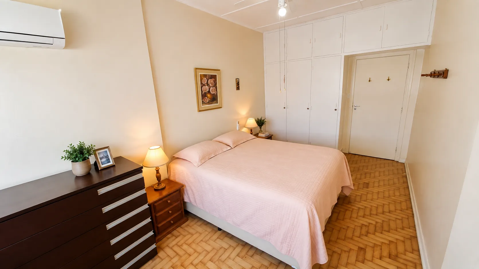 Maravilhoso Apartamento para Temporada &ndash; Frente Mar com Vista Panor&acirc;mica Avenida Vicente de Carvalho Santos - 