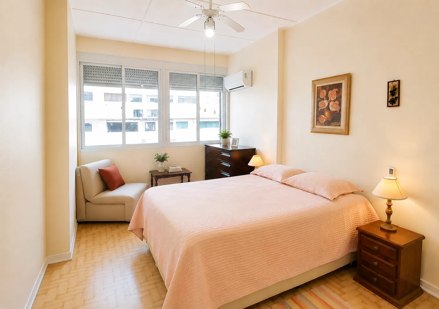Maravilhoso Apartamento para Temporada &ndash; Frente Mar com Vista Panor&acirc;mica Avenida Vicente de Carvalho Santos - 