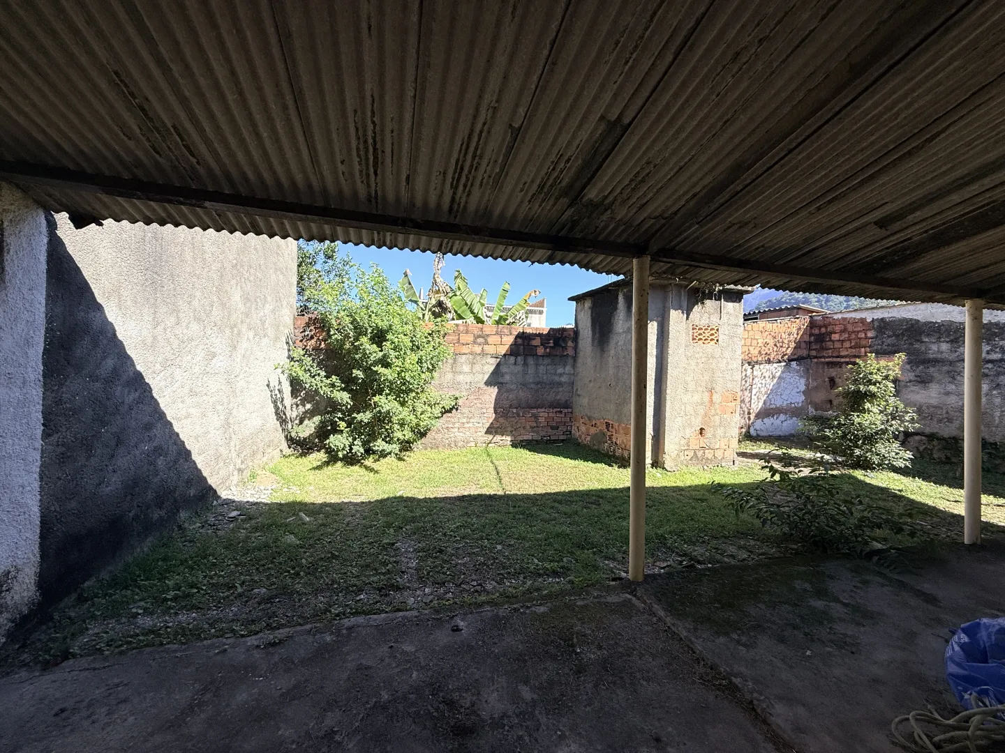 Alugando casa com quintal em Guapimirim-RJ Avenida Santo Antônio Guapimirim - 