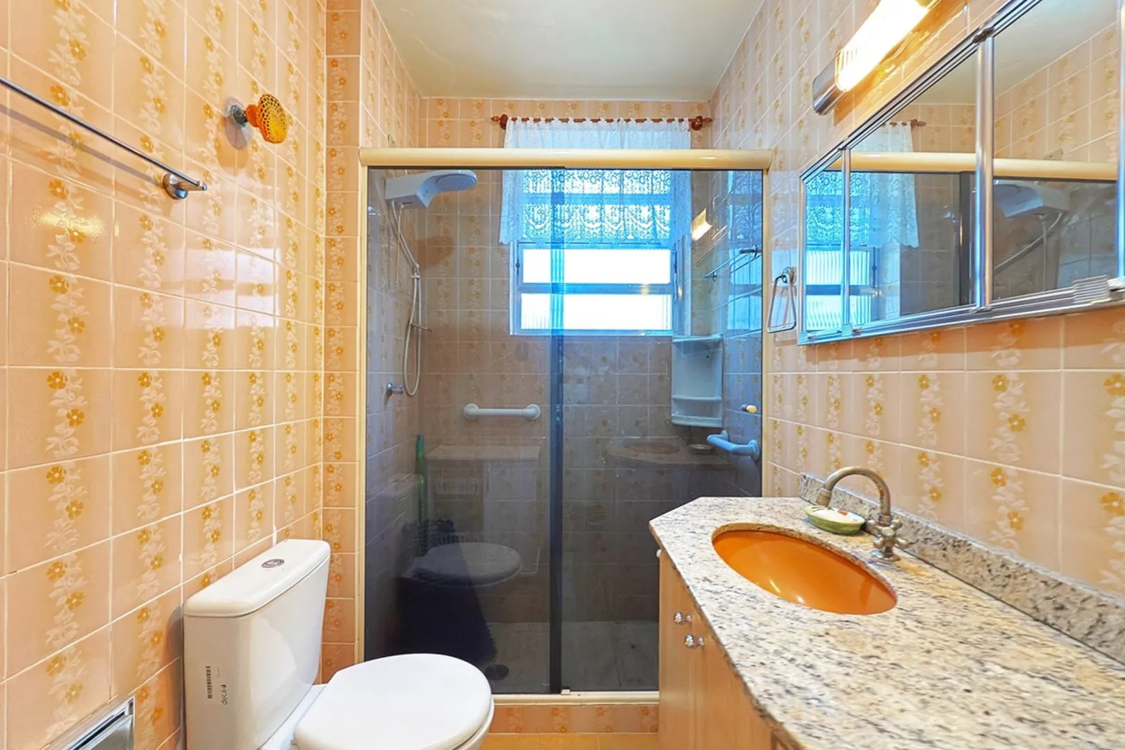 R$ 248.000 - &Oacute;TIMO APARTAMENTO - MOBILIADO - EQUIPADO - 60M2 - 2 DORM  - VISTA Rua Jerônimo Coelho Porto Alegre - 