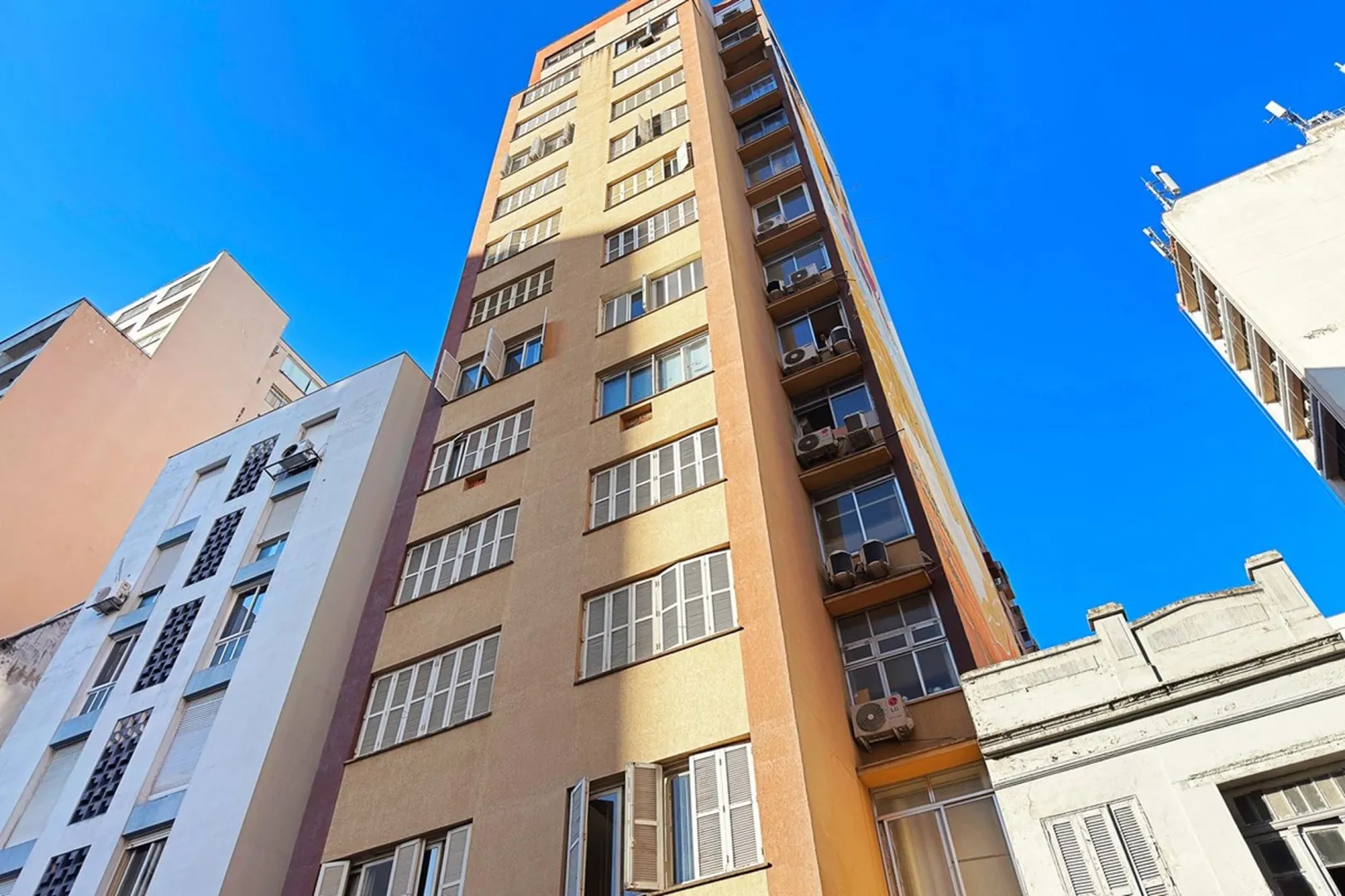 R$ 248.000 - &Oacute;TIMO APARTAMENTO - MOBILIADO - EQUIPADO - 60M2 - 2 DORM  - VISTA Rua Jerônimo Coelho Porto Alegre - 
