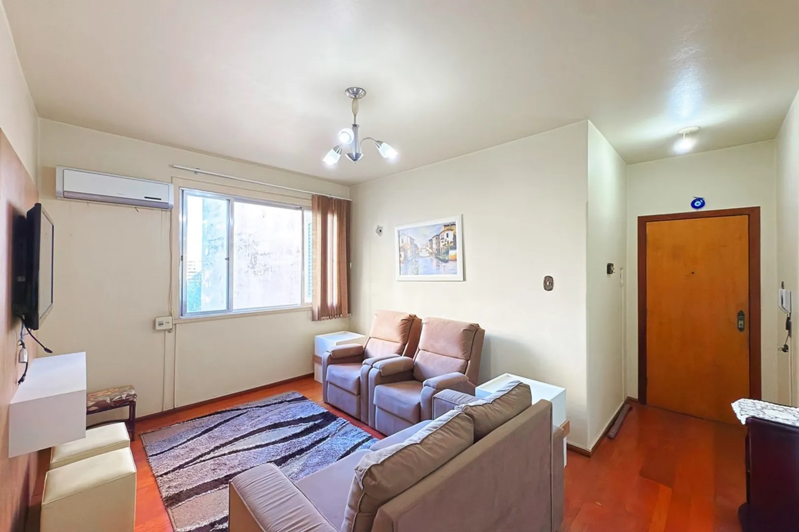 R$ 248.000 - &Oacute;TIMO APARTAMENTO - MOBILIADO - EQUIPADO - 60M2 - 2 DORM  - VISTA Rua Jerônimo Coelho Porto Alegre - 