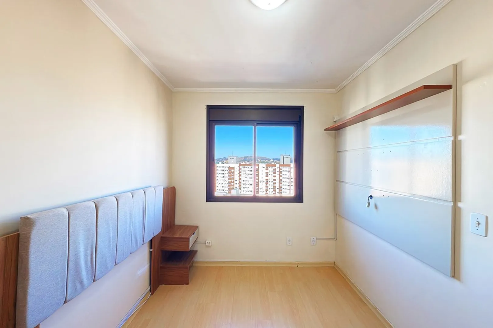 R$ 515.000 - LINDO APARTAMENTO - 61M2 - 2 DORM - ANDAR ALTO - VISTA - 1 VAGA - INFRA Rua Lopo Gonçalves Porto Alegre - 