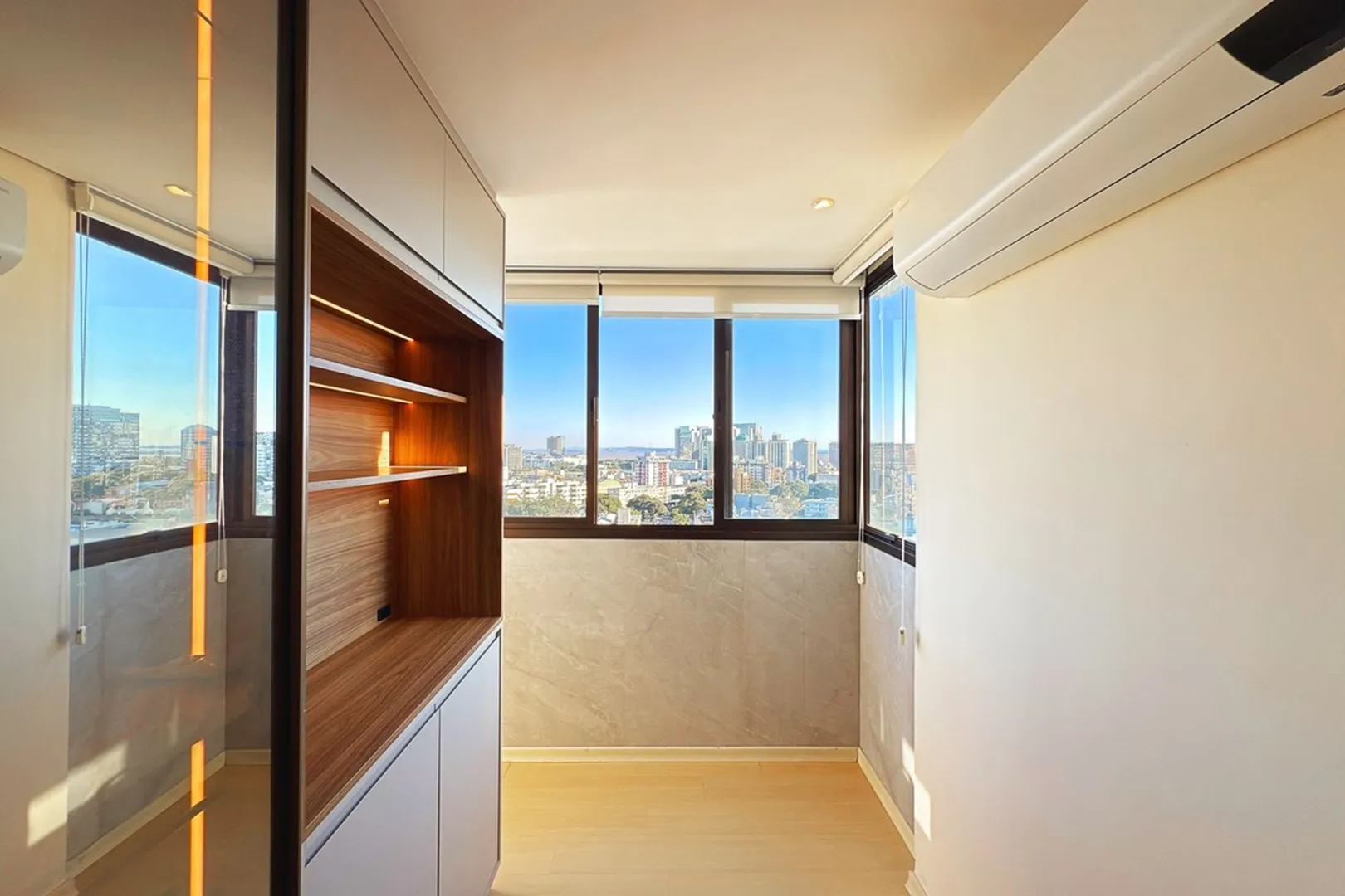 R$ 515.000 - LINDO APARTAMENTO - 61M2 - 2 DORM - ANDAR ALTO - VISTA - 1 VAGA - INFRA Rua Lopo Gonçalves Porto Alegre - 