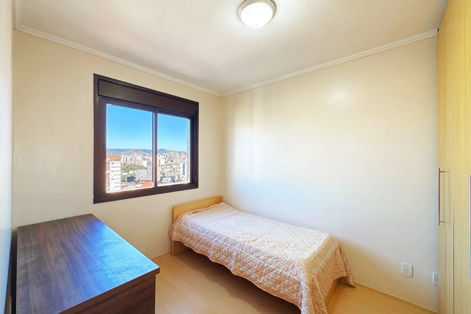 R$ 515.000 - LINDO APARTAMENTO - 61M2 - 2 DORM - ANDAR ALTO - VISTA - 1 VAGA - INFRA Rua Lopo Gonçalves Porto Alegre - 