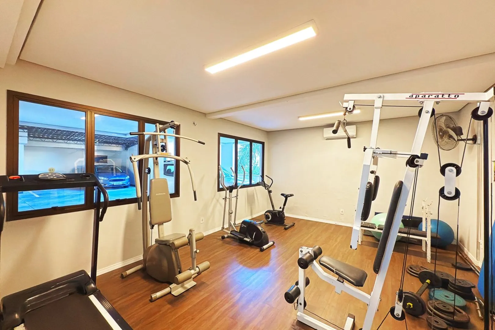 R$ 515.000 - LINDO APARTAMENTO - 61M2 - 2 DORM - ANDAR ALTO - VISTA - 1 VAGA - INFRA Rua Lopo Gonçalves Porto Alegre - 