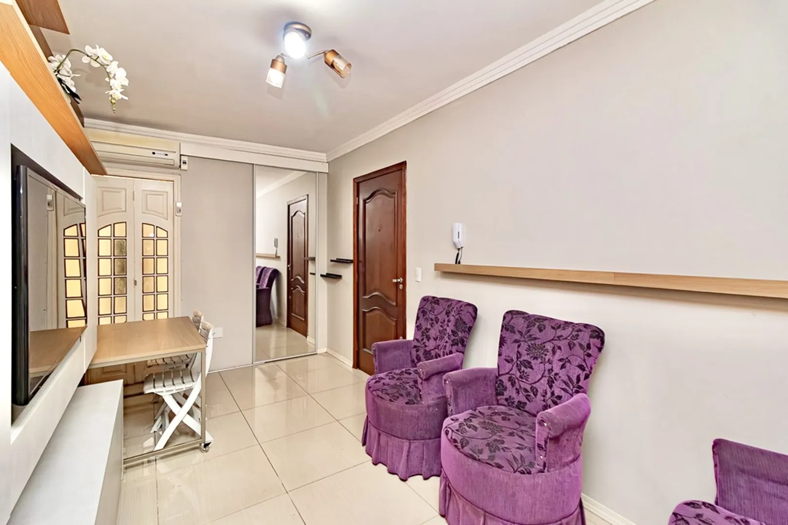 R$ 298.000 - &Oacute;TIMO GARDEN - 37M2 - 1 DORM - MOBILIADO - P&Aacute;TIO - 1 VAGA Rua Portugal Porto Alegre - 