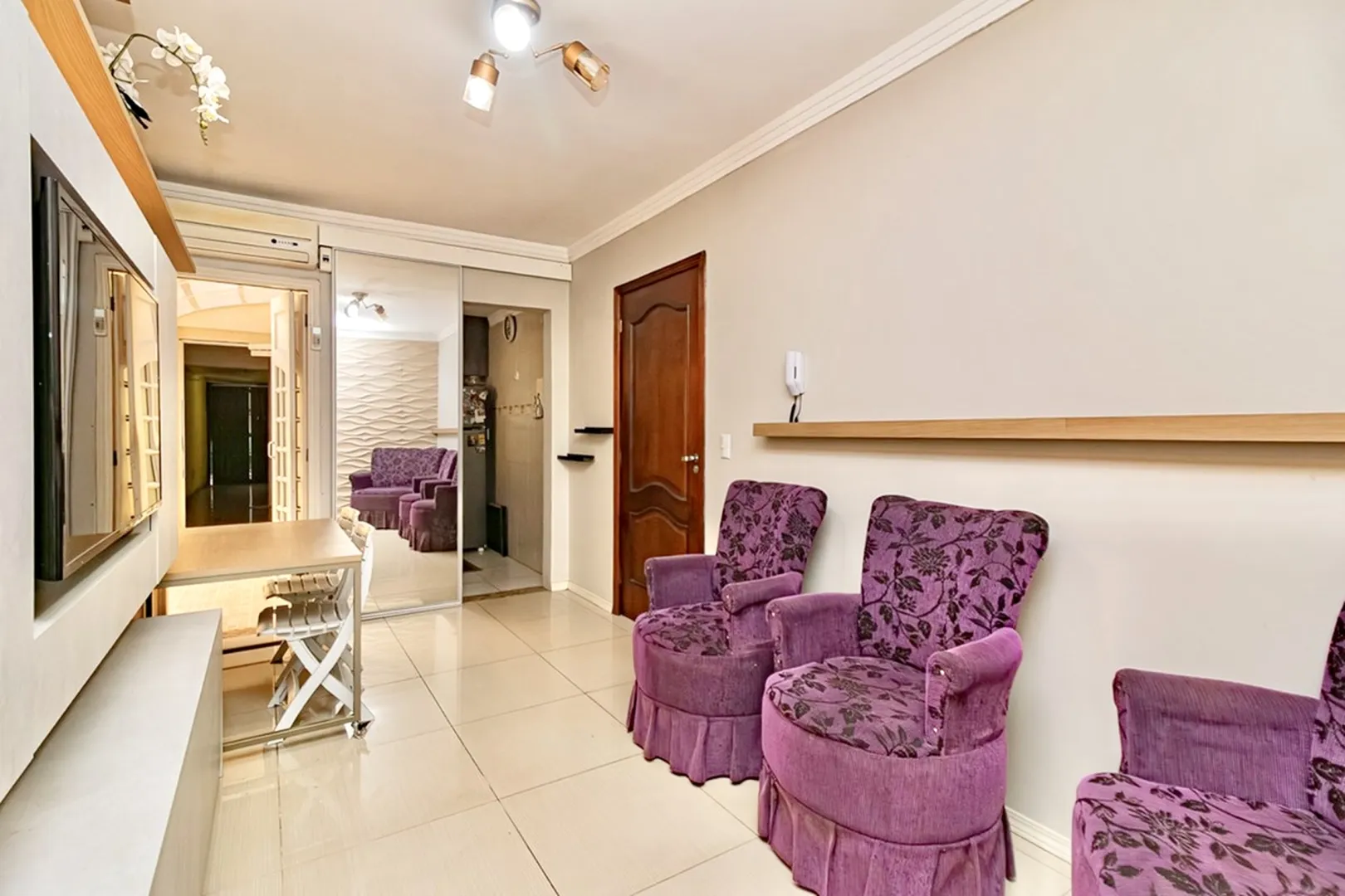 R$ 298.000 - &Oacute;TIMO GARDEN - 37M2 - 1 DORM - MOBILIADO - P&Aacute;TIO - 1 VAGA Rua Portugal Porto Alegre - 