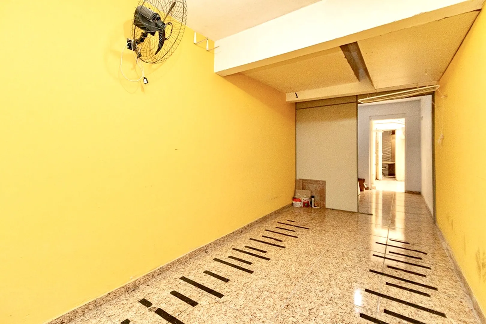 R$ 298.000 - &Oacute;TIMO GARDEN - 37M2 - 1 DORM - MOBILIADO - P&Aacute;TIO - 1 VAGA Rua Portugal Porto Alegre - 