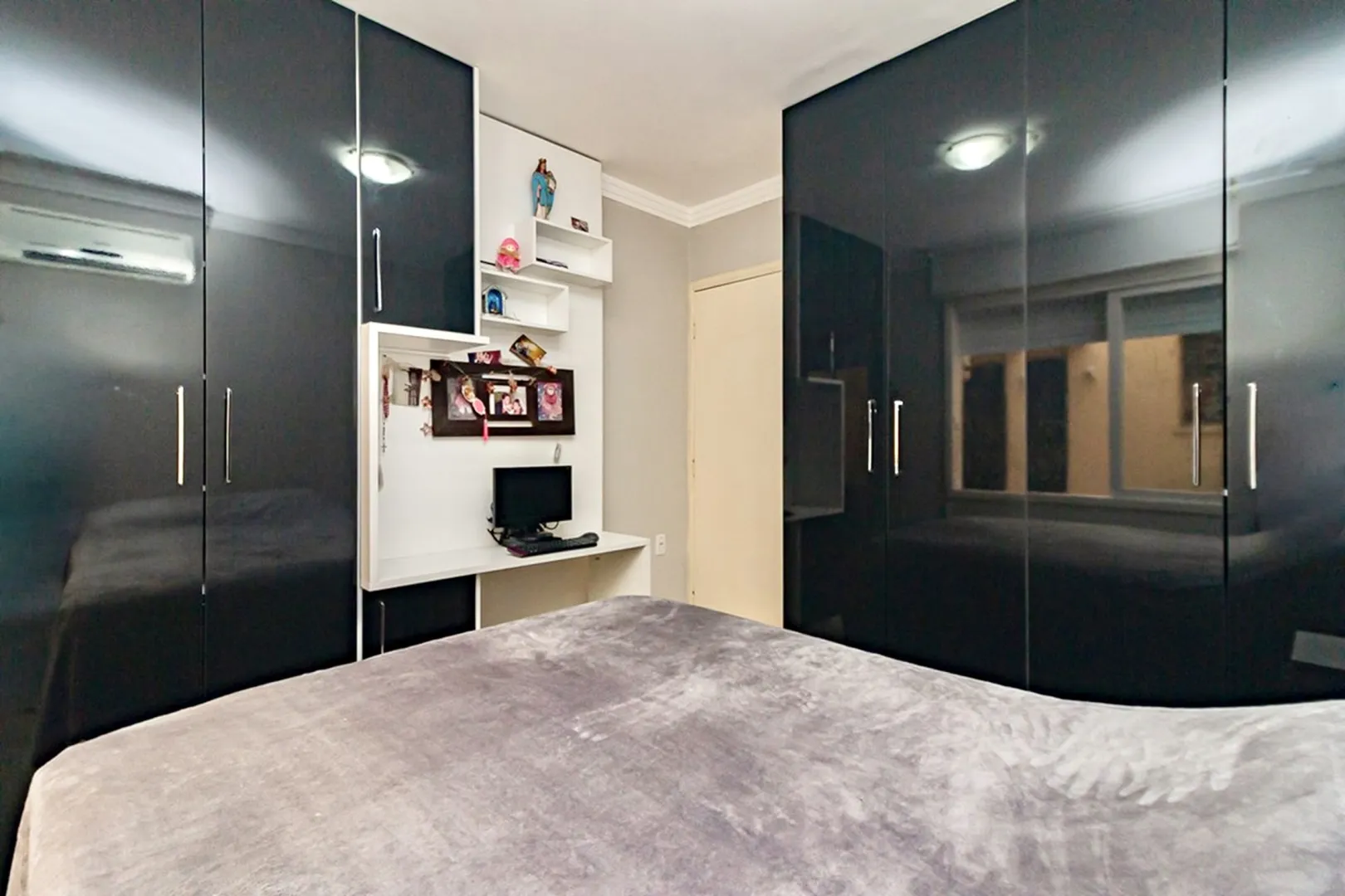 R$ 298.000 - &Oacute;TIMO GARDEN - 37M2 - 1 DORM - MOBILIADO - P&Aacute;TIO - 1 VAGA Rua Portugal Porto Alegre - 