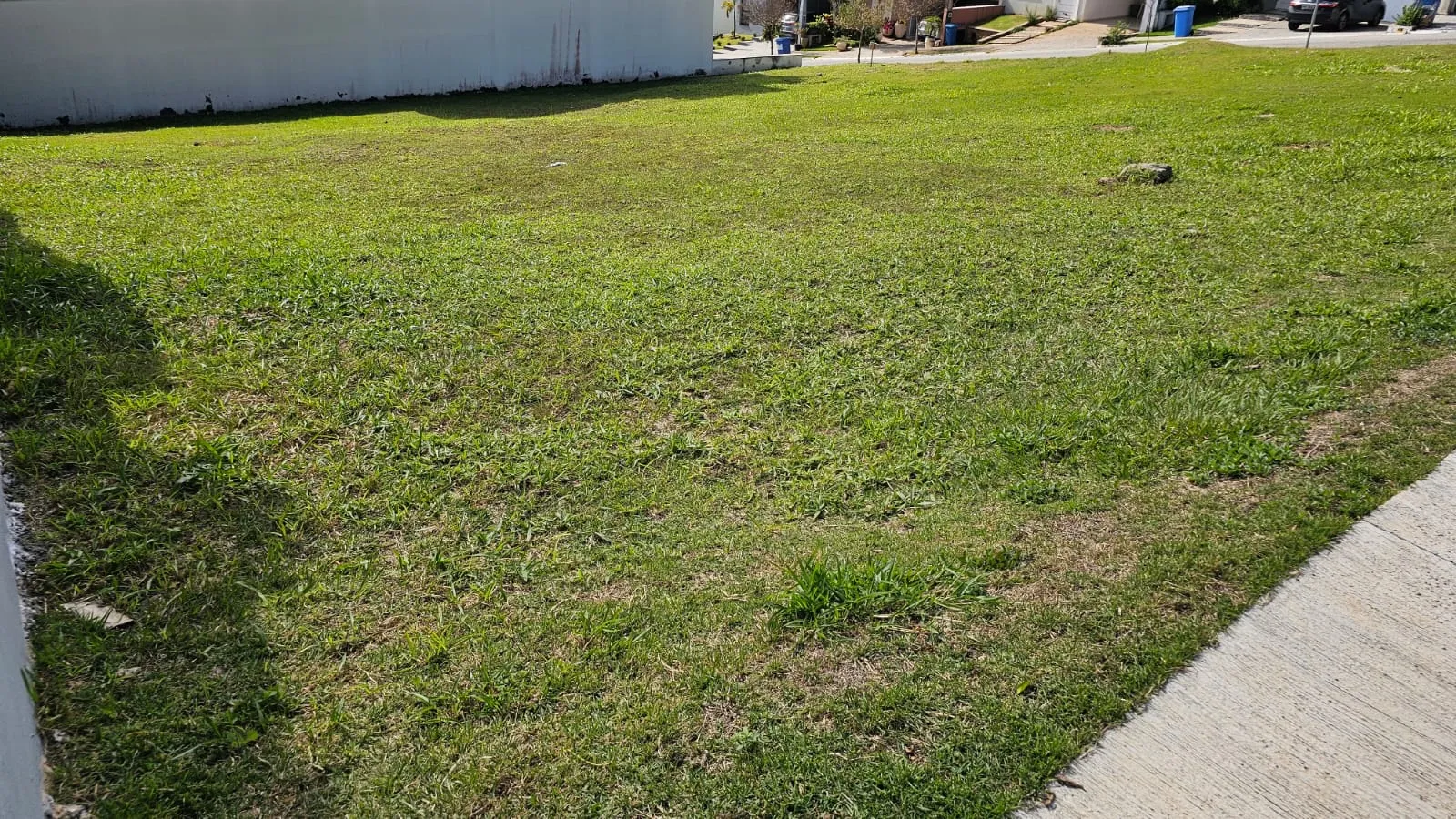Terreno &agrave; Venda, 350m - R$ 450.000 - Condom&iacute;nio Via R&eacute;ggio - Av. S&atilde;o Paulo - Sorocaba - SP Rua Domingos Rocha Sorocaba - 