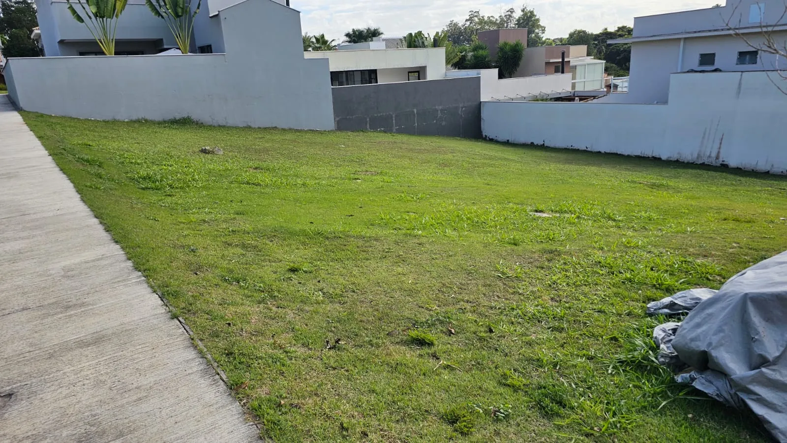 Terreno &agrave; Venda, 350m - R$ 450.000 - Condom&iacute;nio Via R&eacute;ggio - Av. S&atilde;o Paulo - Sorocaba - SP Rua Domingos Rocha Sorocaba - 