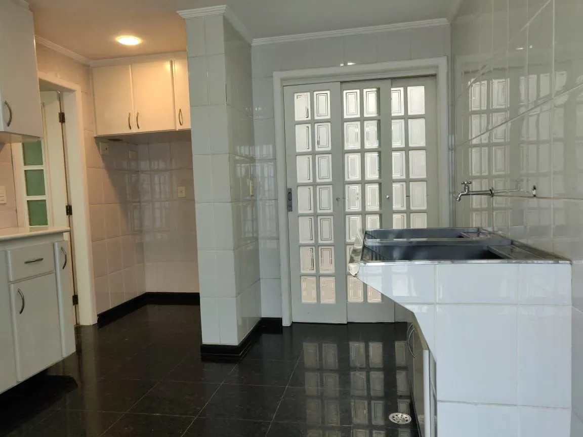Casa, 4 quartos, 353 m² - Foto 28