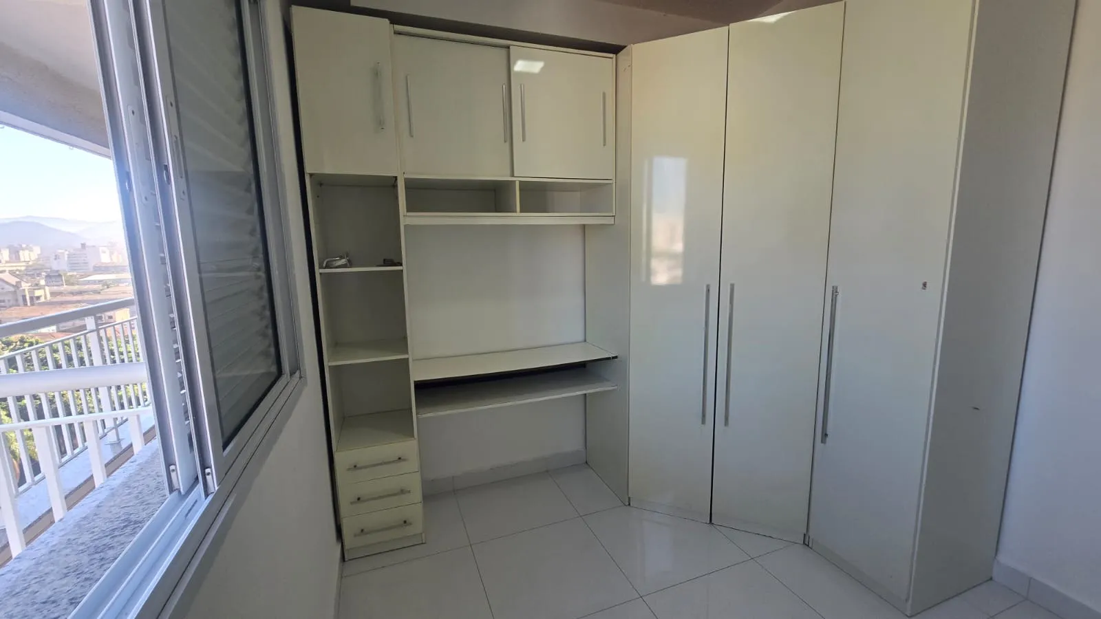 Apartamento com Vista Livre na Vila Mathias &ndash; Santos/SP Rua Doutor Emílio Ribas Santos - 