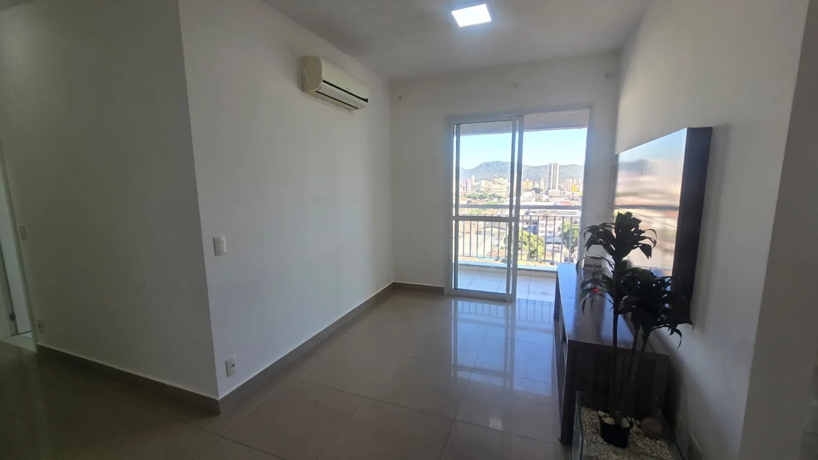 Apartamento com Vista Livre na Vila Mathias &ndash; Santos/SP Rua Doutor Emílio Ribas Santos - 
