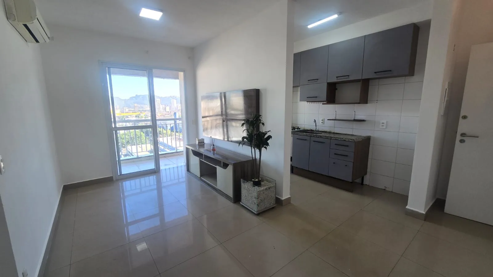 Apartamento com Vista Livre na Vila Mathias &ndash; Santos/SP Rua Doutor Emílio Ribas Santos - 