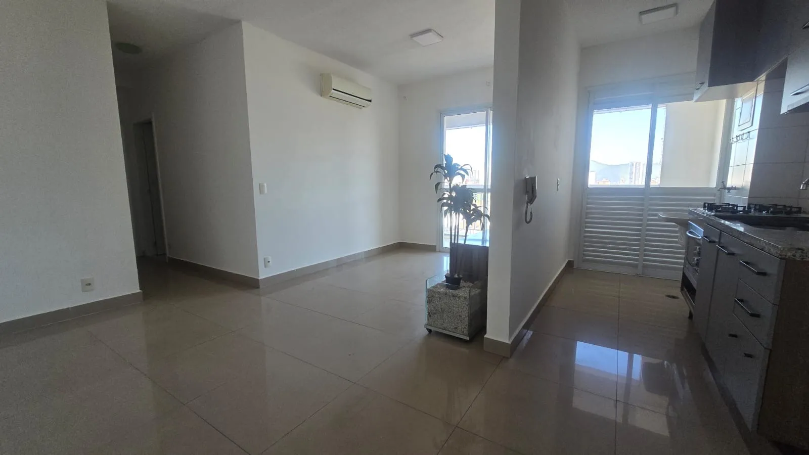 Apartamento com Vista Livre na Vila Mathias &ndash; Santos/SP Rua Doutor Emílio Ribas Santos - 
