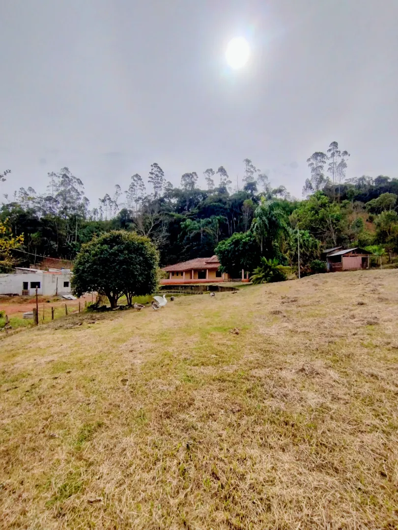 &Oacute;tima ch&aacute;cara &agrave; venda no bairro Boa Vista  Igaratá - 