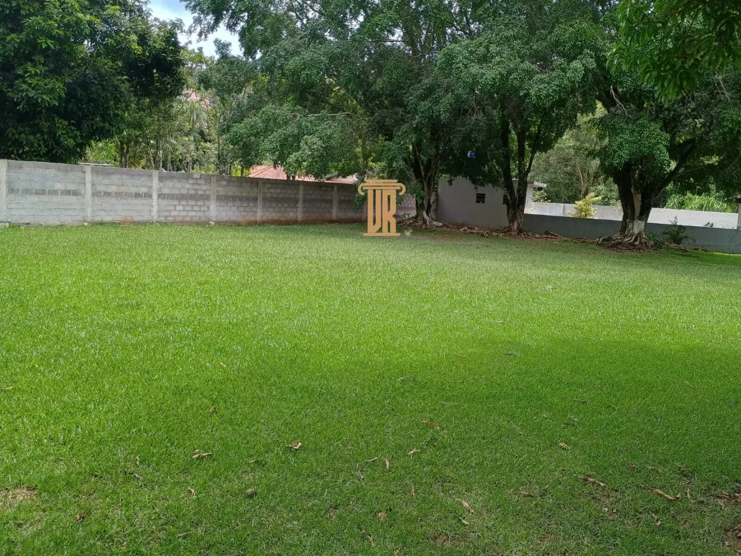 CH&Aacute;CARA de 2.100M&sup2; &Aacute; VENDA &ndash; S&Atilde;O JOS&Eacute; DOS CAMPOS/SP  São José dos Campos - 