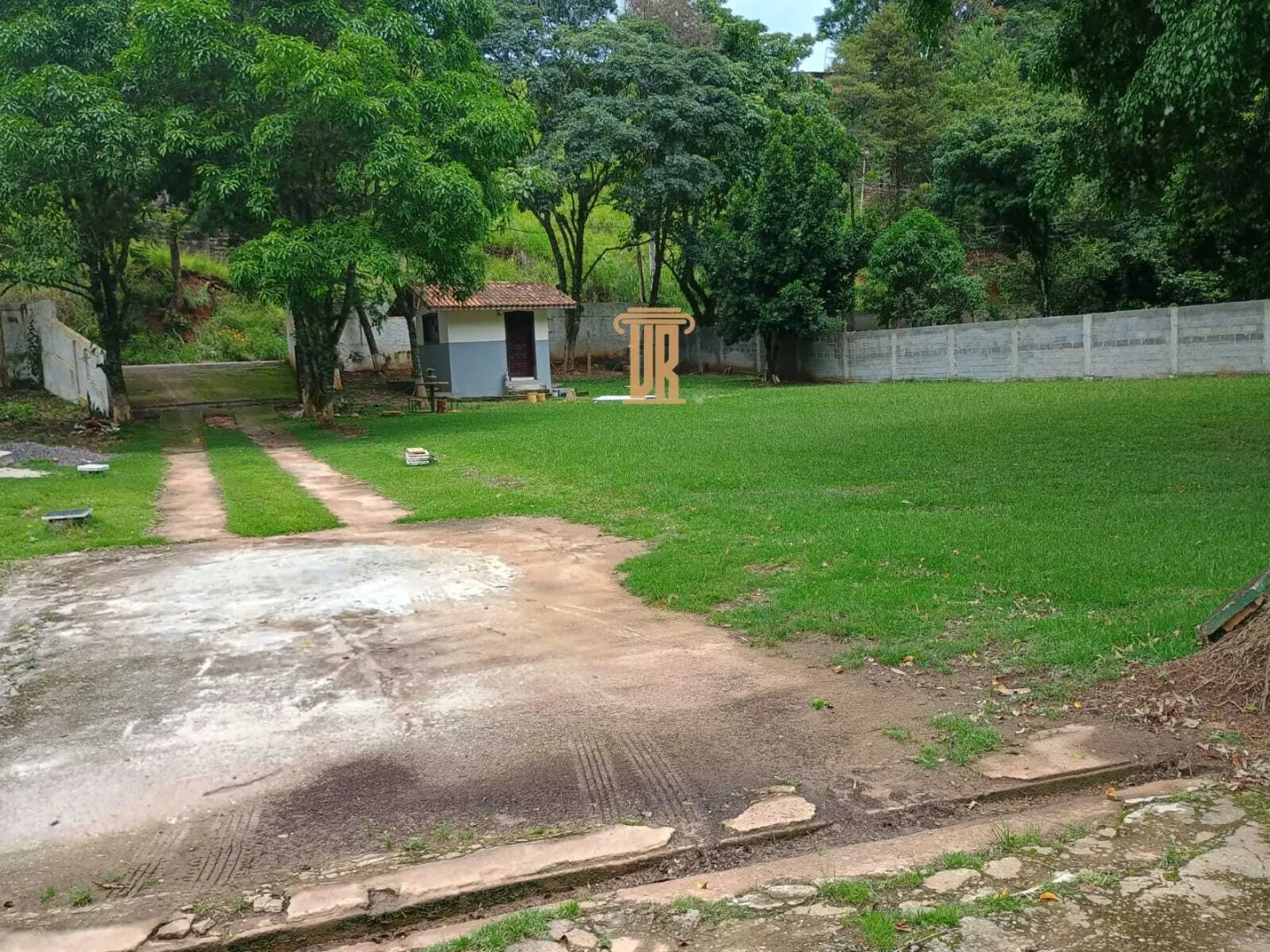 CH&Aacute;CARA de 2.100M&sup2; &Aacute; VENDA &ndash; S&Atilde;O JOS&Eacute; DOS CAMPOS/SP  São José dos Campos - 