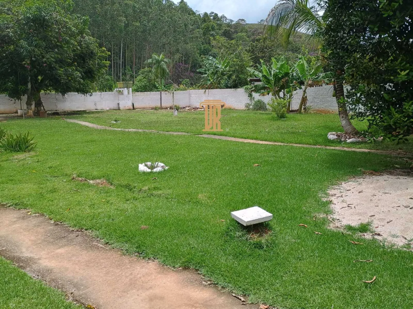 CH&Aacute;CARA de 2.100M&sup2; &Aacute; VENDA &ndash; S&Atilde;O JOS&Eacute; DOS CAMPOS/SP  São José dos Campos - 