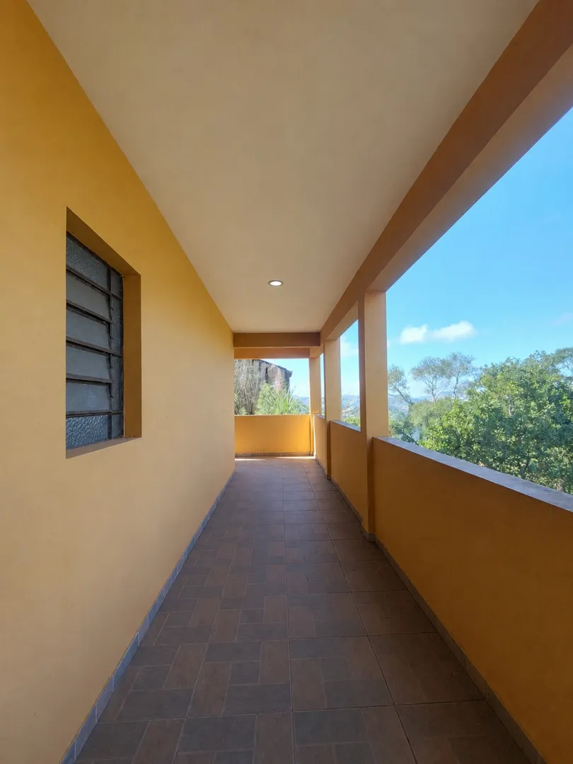 &Oacute;tima casa &agrave; venda no Centro de Igarat&aacute;  Igaratá - 