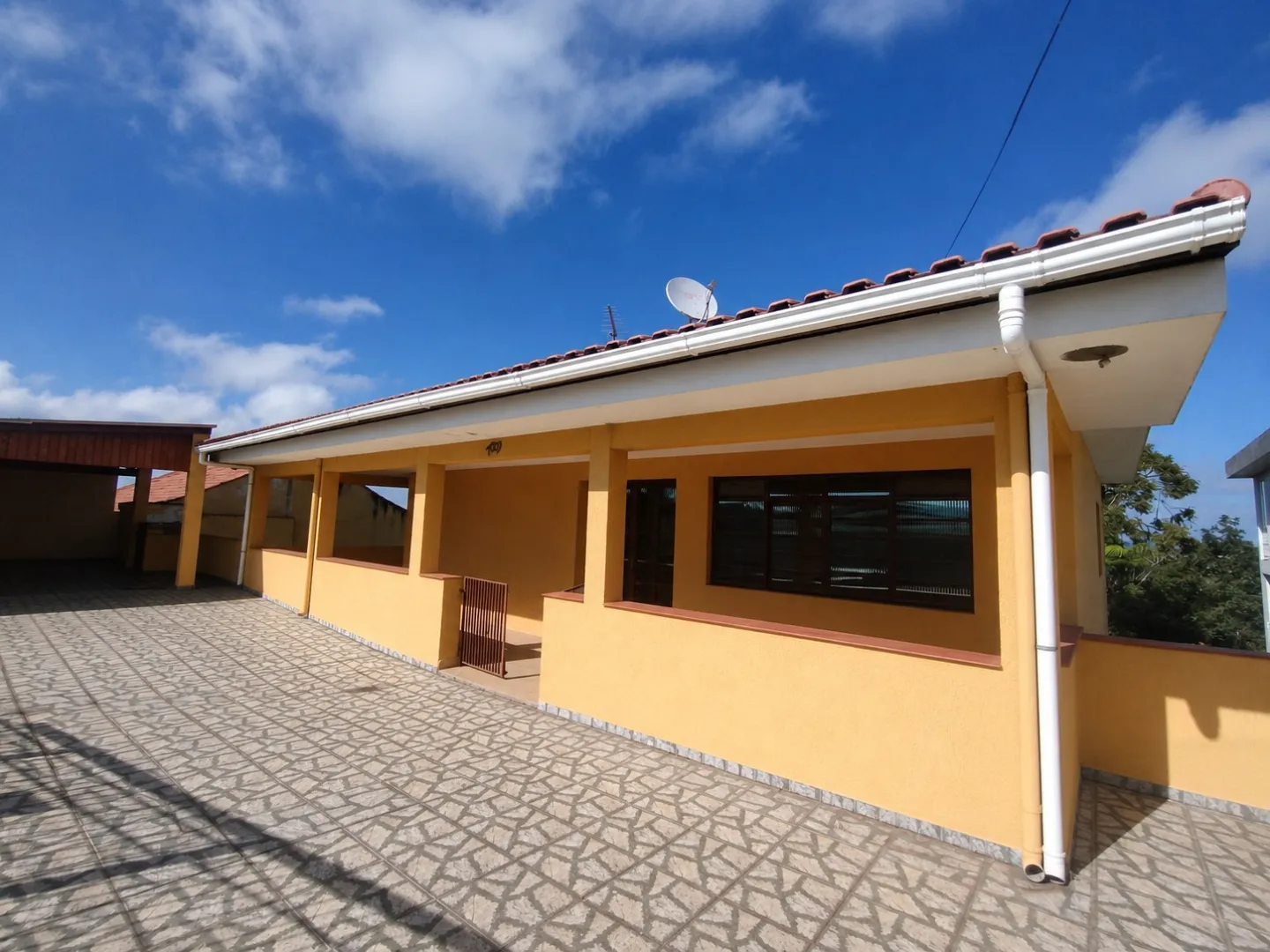 &Oacute;tima casa &agrave; venda no Centro de Igarat&aacute;  Igaratá - 