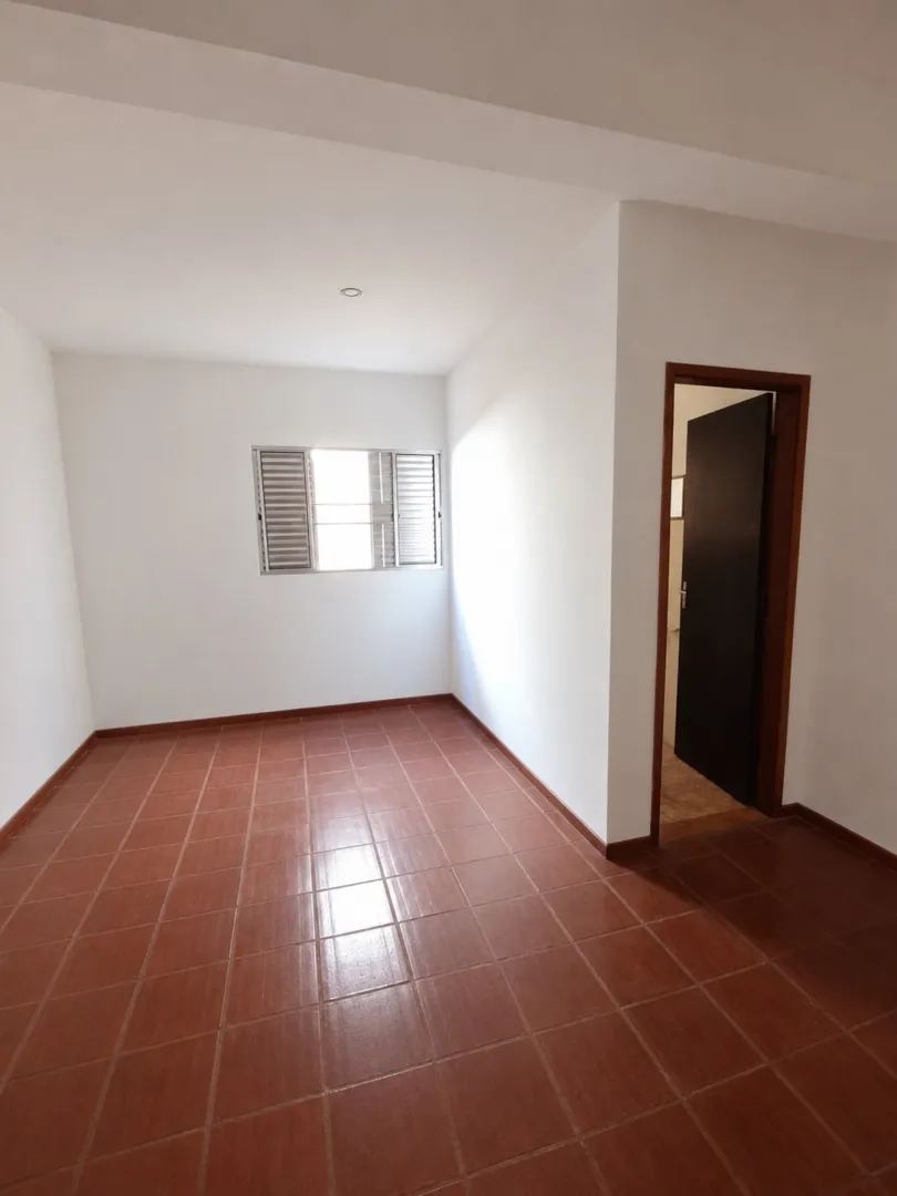 &Oacute;tima casa &agrave; venda no Centro de Igarat&aacute;  Igaratá - 
