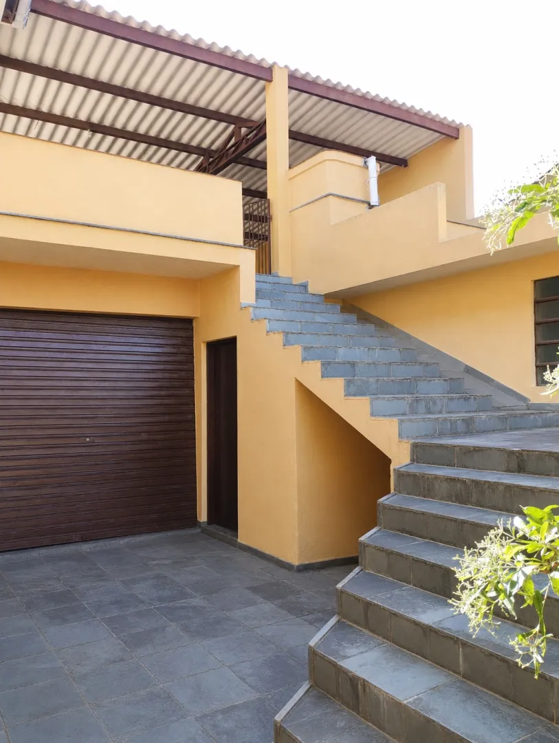 &Oacute;tima casa &agrave; venda no Centro de Igarat&aacute;  Igaratá - 