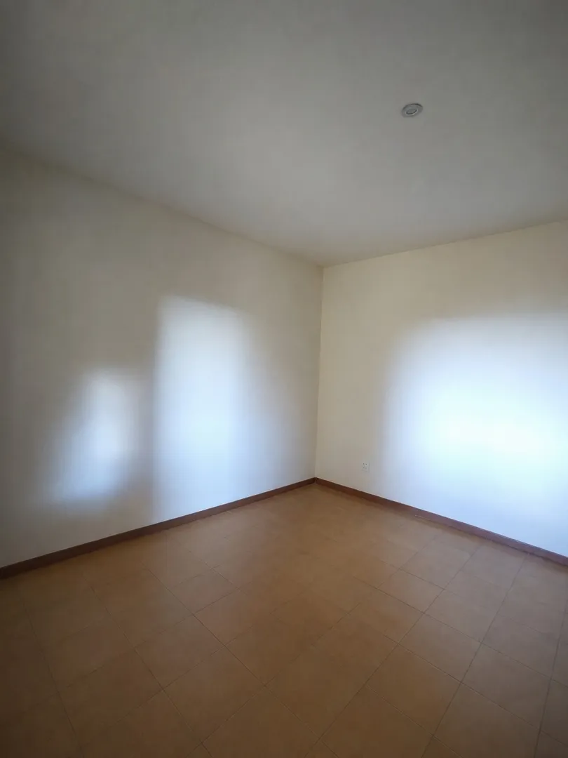 &Oacute;tima casa &agrave; venda no Centro de Igarat&aacute;  Igaratá - 