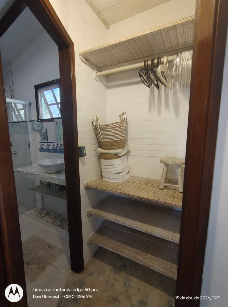 ALUGO LINDA CASA &ndash; 3 QUARTOS &ndash; 198M2 DE CASA EM UM TERRENO DE 815M2 &ndash; ESPETACULAR! Avenida José Lins do Rego Ilhabela - 