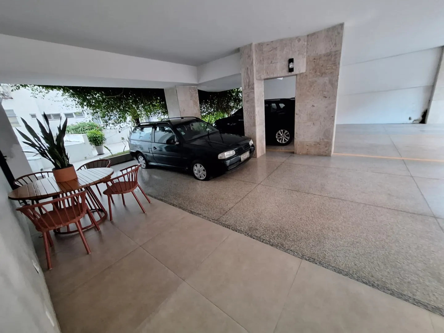 APARTAMENTO 3 QUARTOS SU&Iacute;TE DEPEND&Ecirc;NCIA ELEVADORES PORTARIA 24H &Agrave; VENDA NA BARRA! Rua Marquês de Caravelas Salvador - 