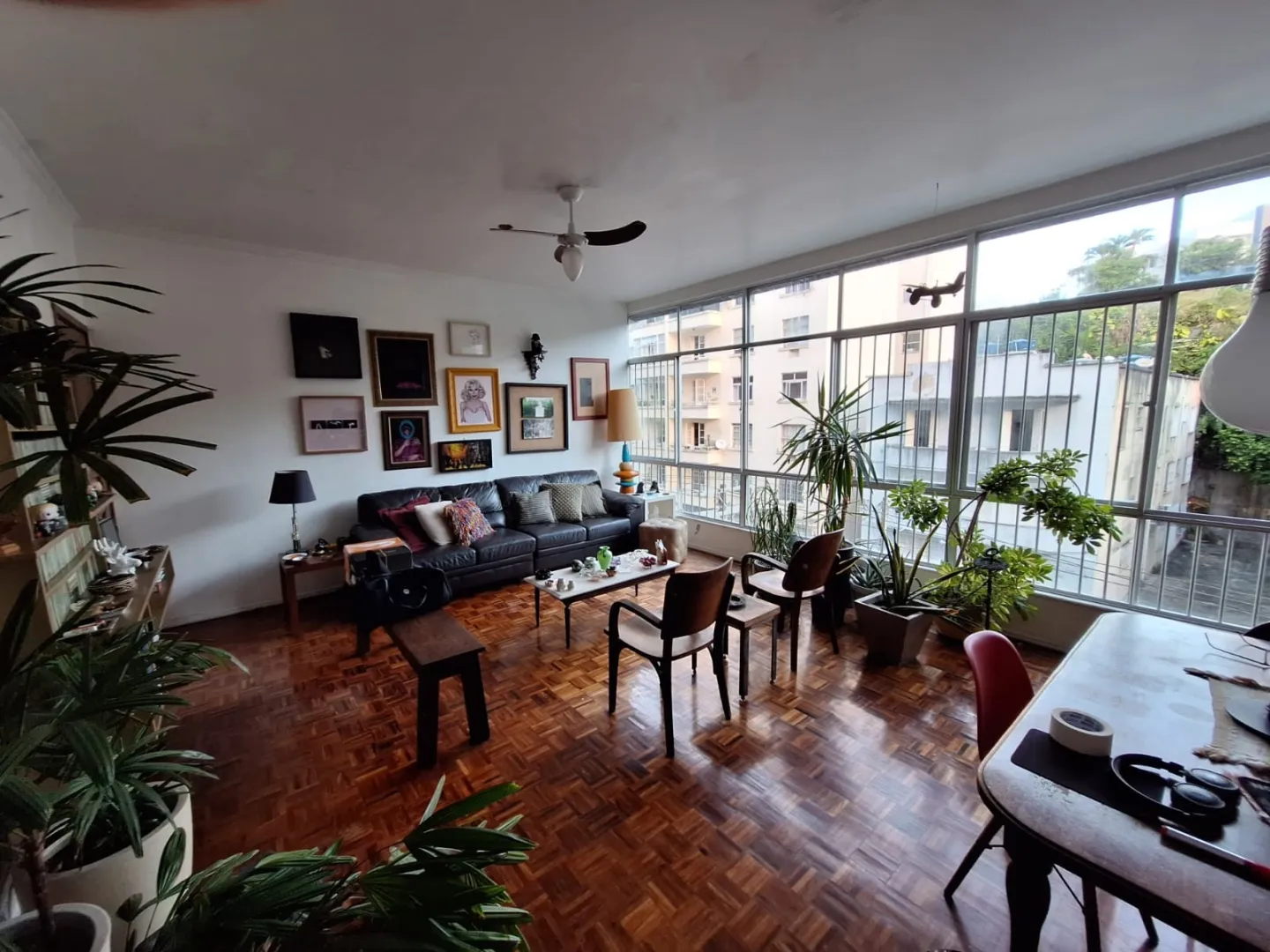 APARTAMENTO 3 QUARTOS SU&Iacute;TE DEPEND&Ecirc;NCIA ELEVADORES PORTARIA 24H &Agrave; VENDA NA BARRA! Rua Marquês de Caravelas Salvador - 