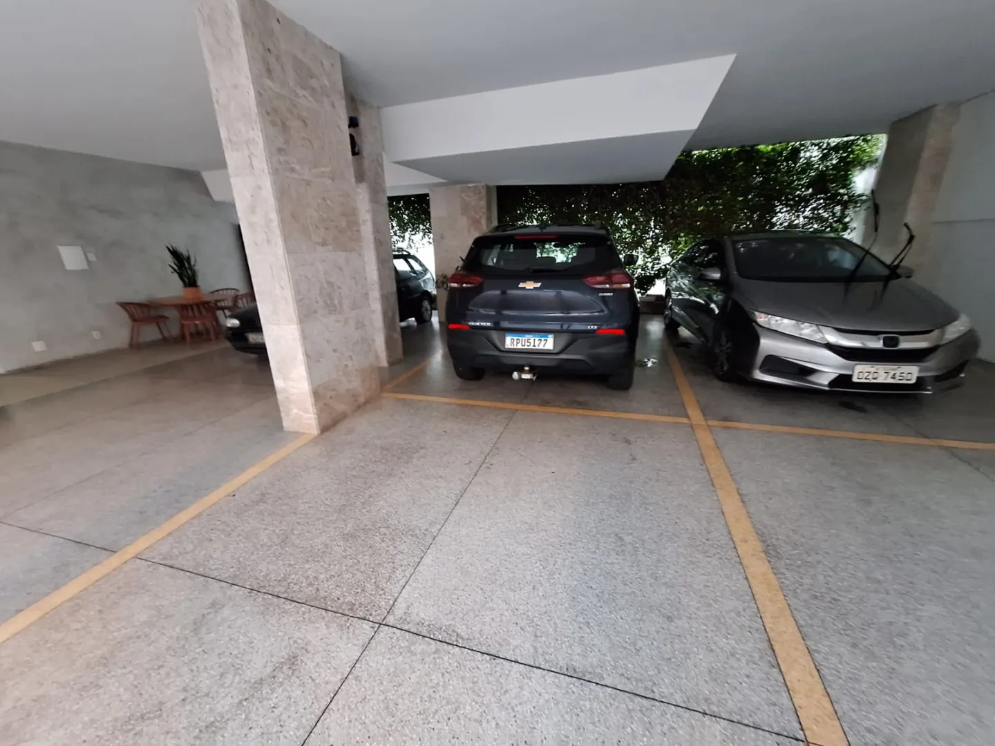 APARTAMENTO 3 QUARTOS SU&Iacute;TE DEPEND&Ecirc;NCIA ELEVADORES PORTARIA 24H &Agrave; VENDA NA BARRA! Rua Marquês de Caravelas Salvador - 