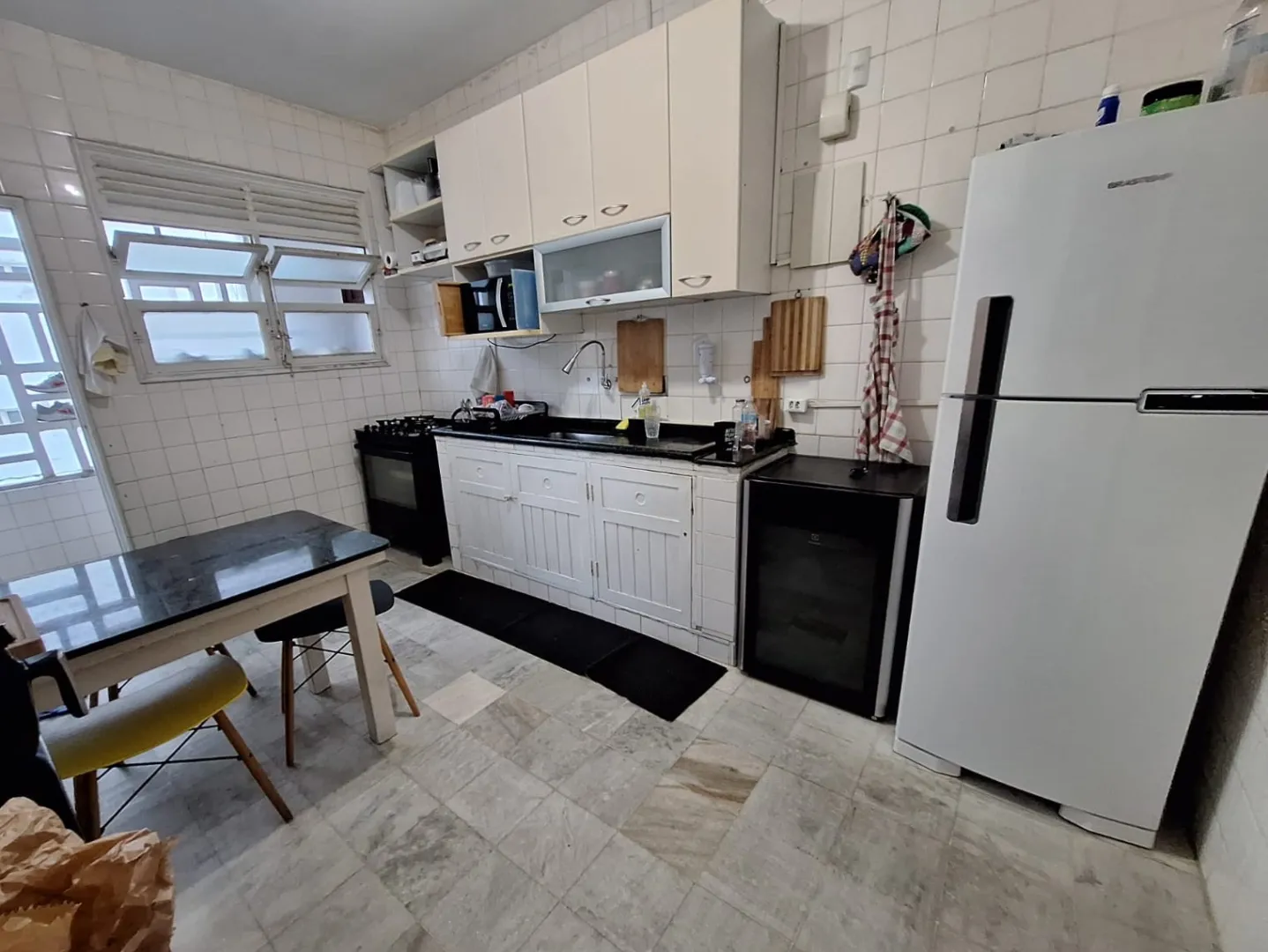 APARTAMENTO 3 QUARTOS SU&Iacute;TE DEPEND&Ecirc;NCIA ELEVADORES PORTARIA 24H &Agrave; VENDA NA BARRA! Rua Marquês de Caravelas Salvador - 