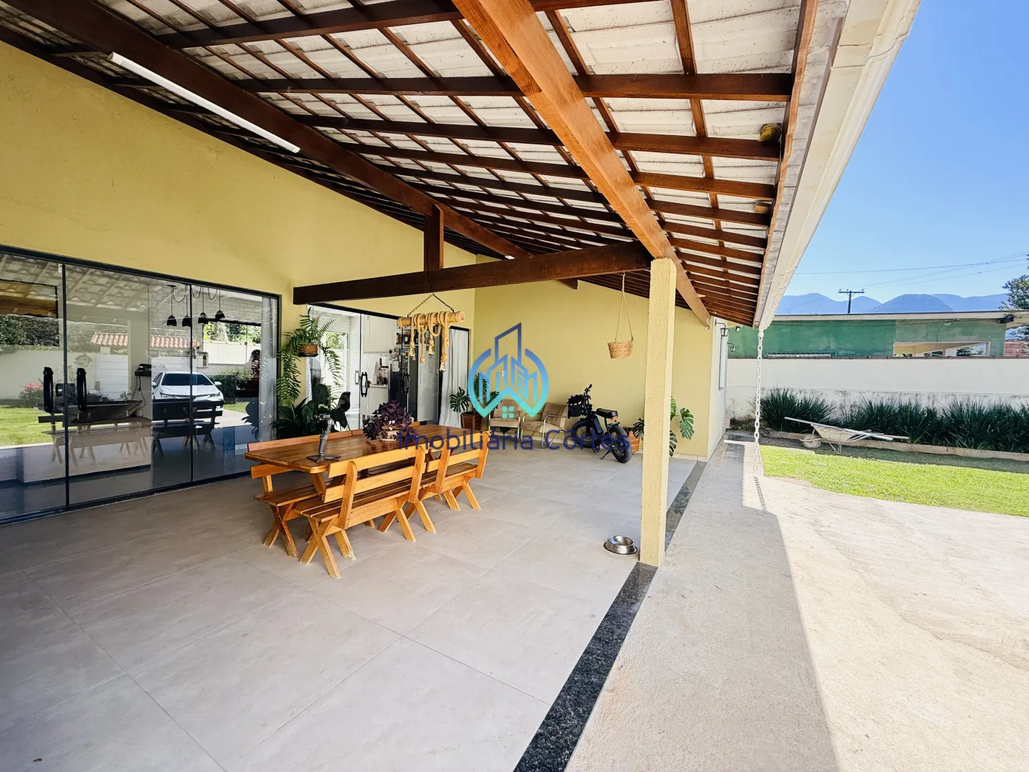 🏡 Casa moderna com acabamento de alto padr&atilde;o e espa&ccedil;o gourmet completo! Rua Estevan Batista Guapimirim - 