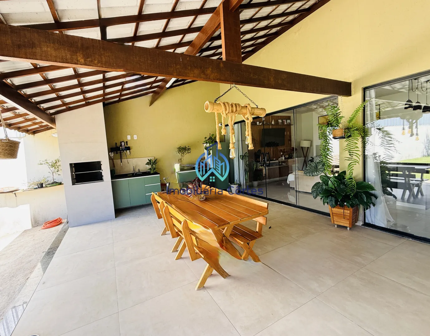 🏡 Casa moderna com acabamento de alto padr&atilde;o e espa&ccedil;o gourmet completo! Rua Estevan Batista Guapimirim - 