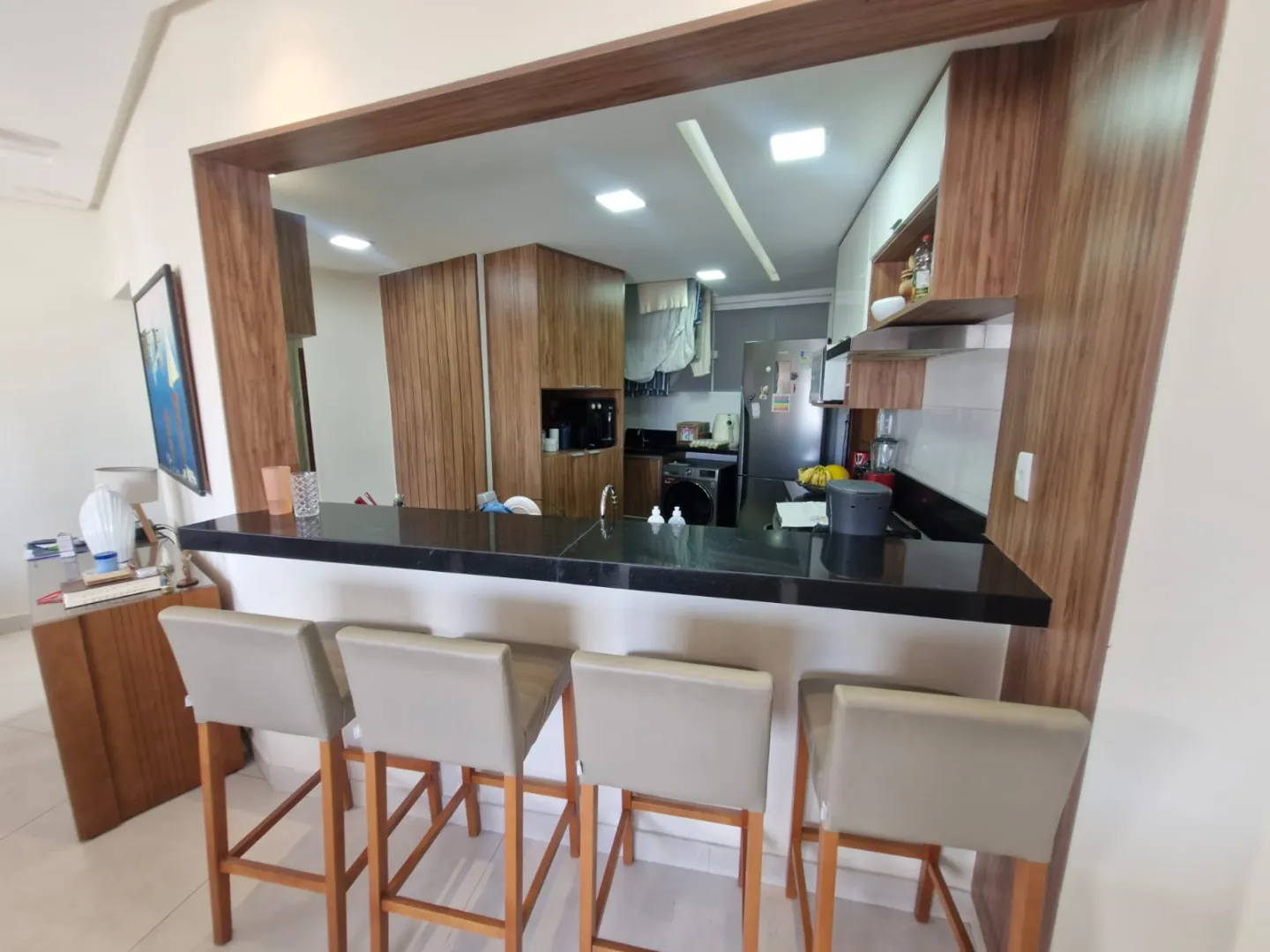 APARTAMENTO 3 QUARTOS SU&Iacute;TE VISTA MAR 2 GARAGENS DEP. QUADRA ELEVADOR &Agrave; VENDA NA BARRA! Avenida Princesa Isabel Salvador - 