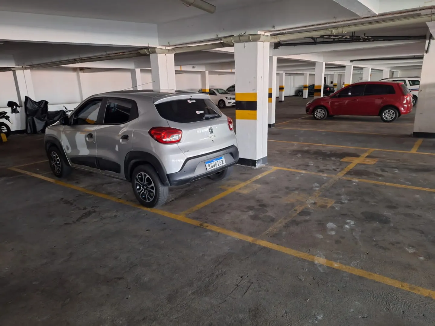 APARTAMENTO 3 QUARTOS SU&Iacute;TE VISTA MAR 2 GARAGENS DEP. QUADRA ELEVADOR &Agrave; VENDA NA BARRA! Avenida Princesa Isabel Salvador - 