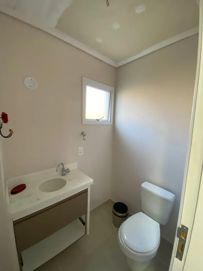 casa dentro de condom&iacute;nio na estrada do cascalho  São Sebastião - 