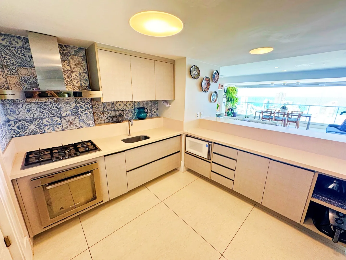 APARTAMENTO ALTO PADR&Atilde;O 3 SU&Iacute;TES LAVABO DEPEND&Ecirc;NCIA 4 GARAGENS PISCINA &Agrave; VENDA NA GRA&Ccedil;A! Alameda Capimirim Salvador - 