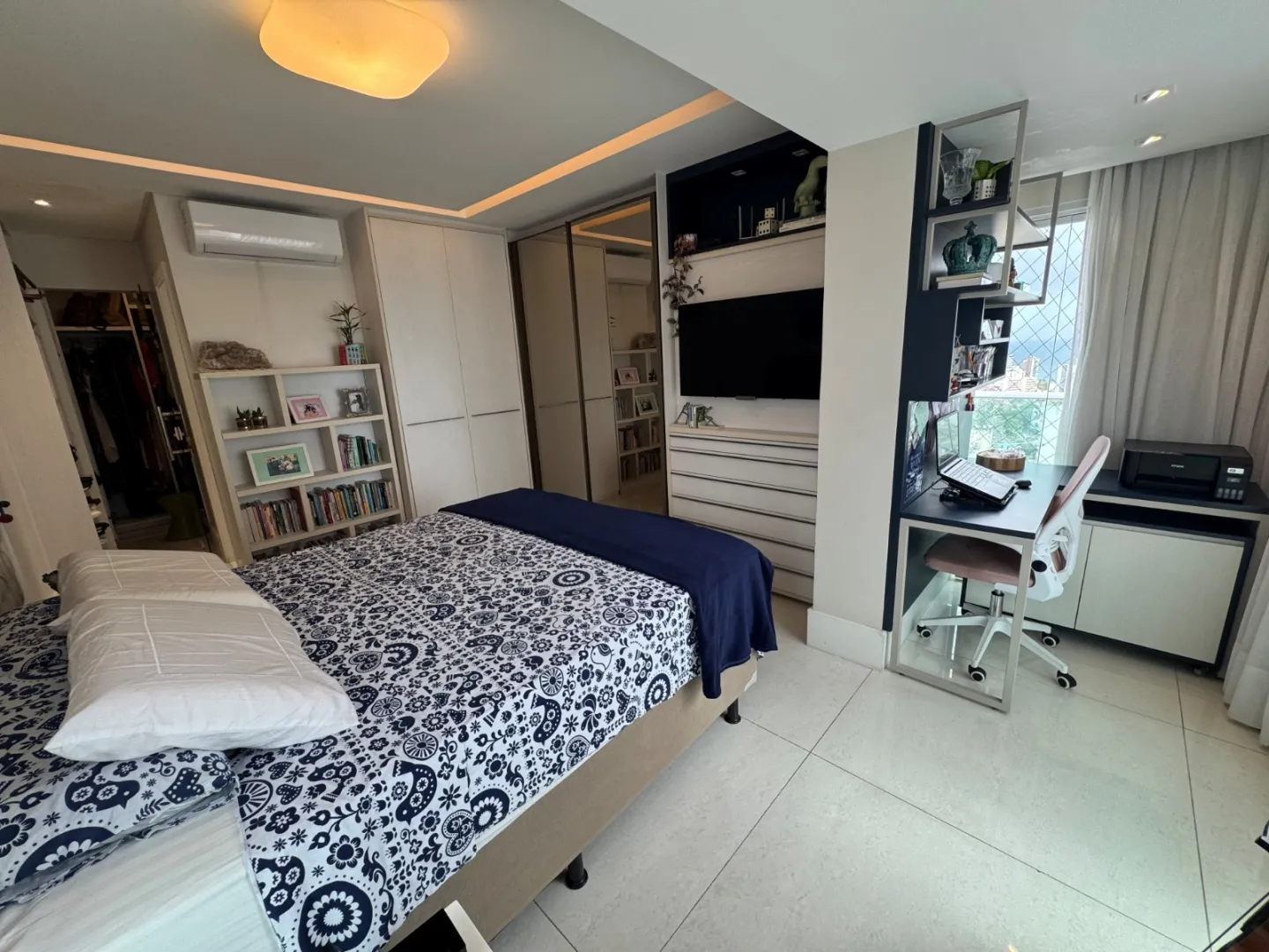 APARTAMENTO ALTO PADR&Atilde;O 3 SU&Iacute;TES LAVABO DEPEND&Ecirc;NCIA 4 GARAGENS PISCINA &Agrave; VENDA NA GRA&Ccedil;A! Alameda Capimirim Salvador - 