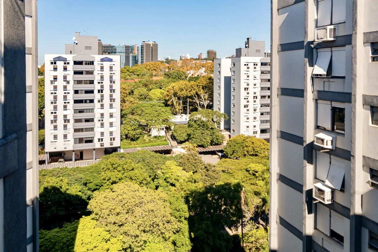 R$ 495.000 - EXCELENTE APARTAMENTO - ANDAR ALTO - 66M2 - 2 DORM - INFRA Rua Anita Garibaldi Porto Alegre - 