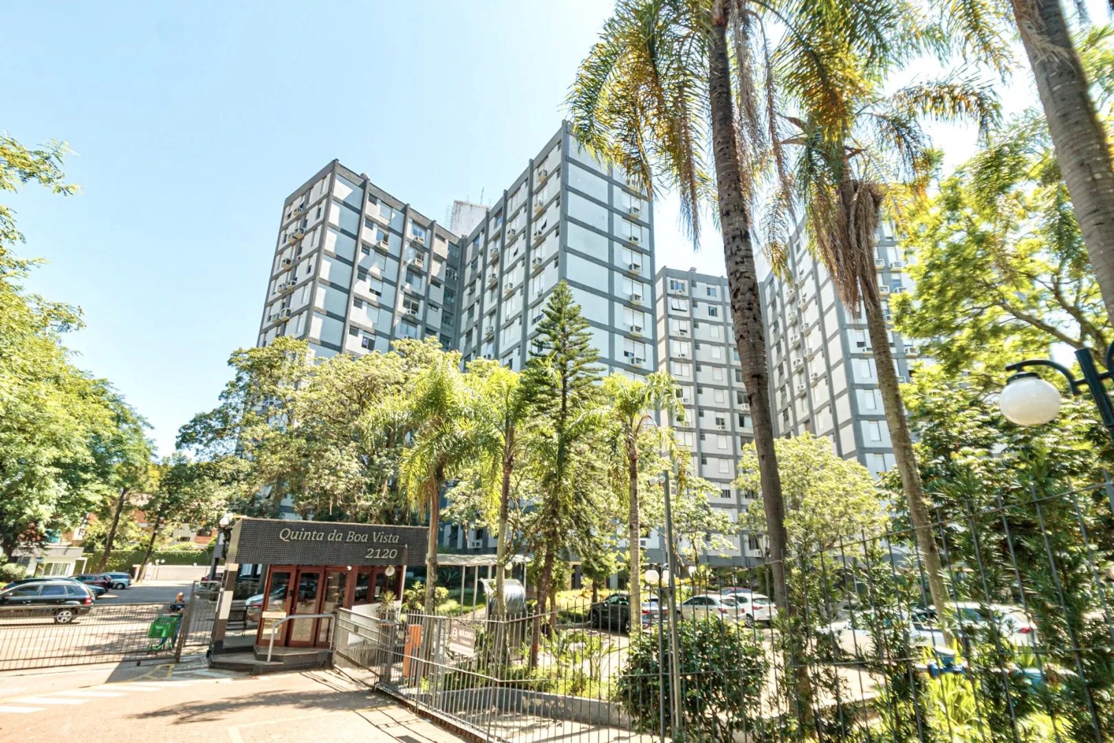 R$ 495.000 - EXCELENTE APARTAMENTO - ANDAR ALTO - 66M2 - 2 DORM - INFRA Rua Anita Garibaldi Porto Alegre - 