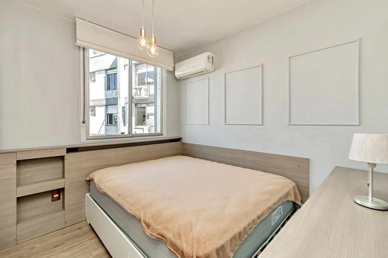 R$ 495.000 - EXCELENTE APARTAMENTO - ANDAR ALTO - 66M2 - 2 DORM - INFRA Rua Anita Garibaldi Porto Alegre - 