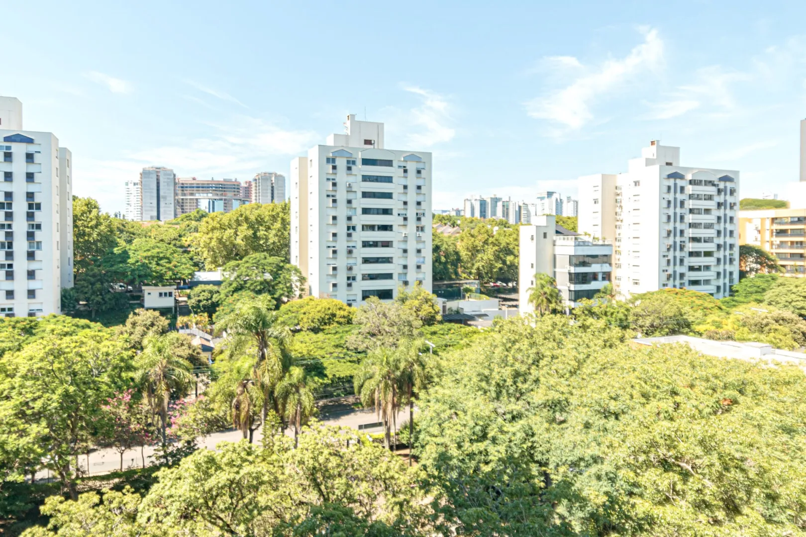 R$ 495.000 - EXCELENTE APARTAMENTO - ANDAR ALTO - 66M2 - 2 DORM - INFRA Rua Anita Garibaldi Porto Alegre - 